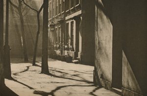 王立美術館の敷地に建てられたワードローブコート、c1935。 作： Unbekannt