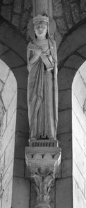 弾頭落下で、旧約聖書の女王。匿名の彫刻。Collegiale Saint Sylvain, Levroux (Indre) 作： Unbekannt
