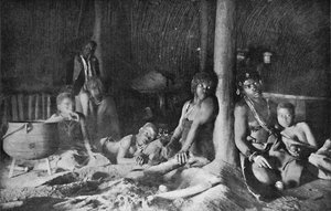 ズールー族の小屋の内部、1912 作： Unbekannt