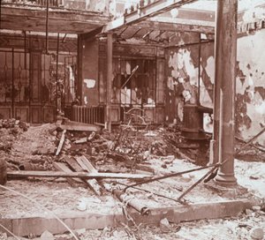 カフェのインテリア、アルバート、フランス北部、c1914-c1918 作： Unbekannt