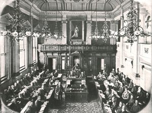 議会の家の内部、南アフリカ、ケープタウン、1895年。