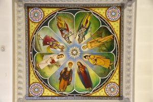 Jalaram Prathna hindu temple, Leicester.天井のアートワーク。神々（イエス・キリストを含む）。イギリス 作： Unbekannt