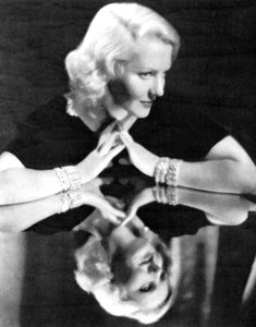 ジャンアーサー、アメリカの女優、1934-1935年