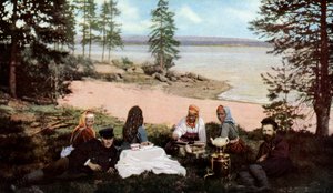 大天使、ロシアの近く、川でお茶を飲んでいるカレリア人、c1930年代 作： Unbekannt