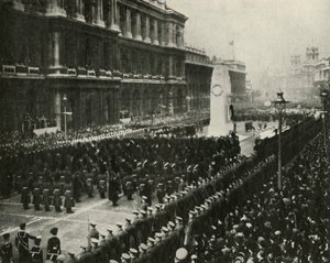 1936年、1937年11月11日、ホワイトホールの慰霊碑で休戦日の式典に出席するジョージ6世王。 作： Unbekannt