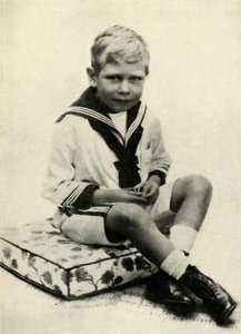 1899年、1937年のオズボーンでの休暇中のジョージ6世王。 作： Unbekannt