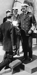 キングジョージV騎士団HMSプリンセスロイヤル、c1930sに乗った副提督パケナム 作： Unbekannt