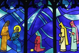 Kon Tum Cathedral。ステンドグラスの窓。マギの崇拝。コントゥム。ベトナム 作： Unbekannt