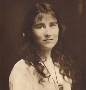 若い女性としてのエリザベス・ボウズ・リヨン夫人、c1917、1937 作： Unbekannt