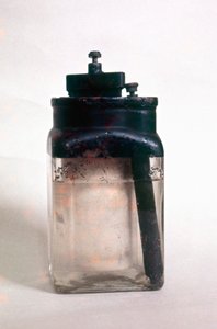 Leclancheウェットセル、20世紀初頭の蓄電池 作： Unbekannt