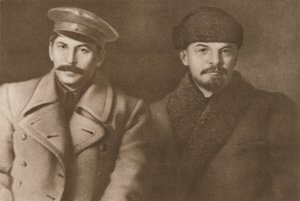 レーニンとスターリン、1919年3月、1939年。 作： Unbekannt