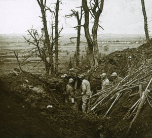 1915年、フランス北部のレザルパージュ。 作： Unbekannt