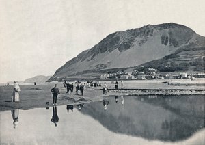Llanfairechan-村とペンマインマー山、1895 作： Unbekannt