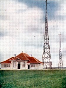 スイスのベルンにあるマルコーニ無線局の長波送信機マスト、c1925 作： Unbekannt