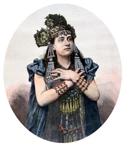 1892年にサラマンボの役を演じるルシエンヌブレバール 作： Unbekannt