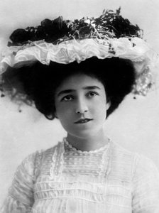 マッジクライトンb1881、イギリスの女優、1903 作： Unbekannt