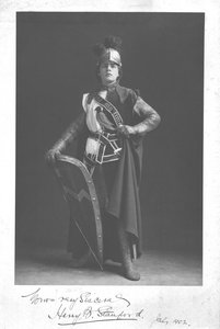 鎧を着た男、1902年。 作： Unbekannt