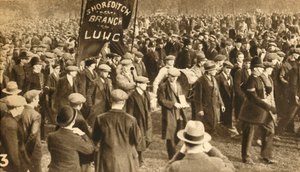 ショーディッチからの行進者、手段テスト抗議、ハイドパーク、ロンドン、1932年、1933年 作： Unbekannt