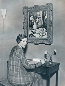 マリー・ネイ、彼女のフラット、c1934 作： Unbekannt
