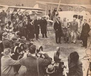 1933年2月17日、ヘストン空港の遠征隊のメンバー、インドに向かう直前、c1