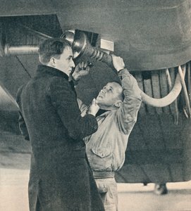 サーアランコブハムが考案した航空機の燃料補給方法、c1936 c1937 作： Unbekannt