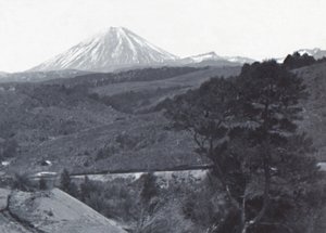 19世紀後半〜20世紀初頭のナウルホエ山。 作： Unbekannt