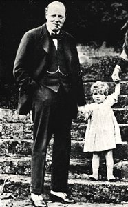 チャーチル氏と娘、1924年、1945年