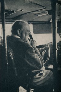 チャーチル氏と空軍-飛行船の操縦者Berwick、1942年、1945年。