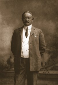 HJキング氏、1911年。 作： Unbekannt