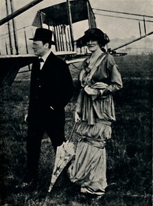 ヘンドンでのエアミーティングでのチャーチル夫妻、1910年代、1945年。 作： Unbekannt