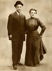 1910年、1935年のジョージランズベリー夫妻。 作： Unbekannt