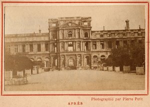 パリの自治体（1871年）：1871年5月の火災後のパリのチュイルリー宮殿の様子。ピエール・ペペティの写真。厚紙にプリント、Dim.9x5,4 cm 作： Unbekannt