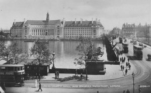 ニューカウンティホールとボーディシアモニュメント、ロンドン、c1925 作： Unbekannt