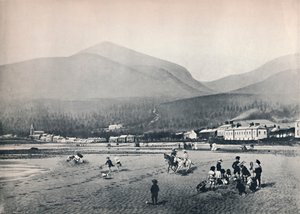 ニューカッスル、ダウン。 -ストランド、スリーブ・ドナードとともに、1895 作： Unbekannt
