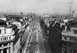 キングスウェイから北の高さ、ロンドン、1926-1927年に向かってブッシュハウスの屋上に。 作： Unbekannt