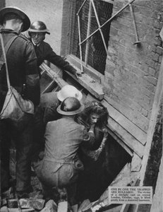 閉じ込められたものが1つずつ解放される、1940 1942