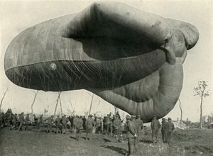 1919年の観測気球の1つ。 作： Unbekannt