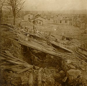フランス北部ヴェルダンのタヴァンヌ城塞にある戸外の寮、c1914-c1918 作： Unbekannt