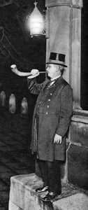 1926-1927年、ロンドンにあるミドルテンプルホールの銀製の牛の角を吹くパンヤマン 作： Unbekannt
