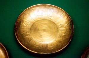 Nimrud、アッシリア、紀元前8世紀からフェニキア青銅のボウル 作： Unbekannt