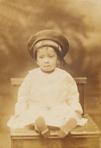 小さな子供をイメージした写真はがき、1918～1930年。 作： Unbekannt