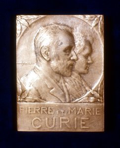 フランスの物理学者、ピエールとマリー・キュリー