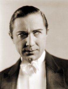 ベラ・ルゴシの肖像、1930年頃（セピア色の写真 作： Unbekannt