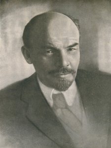 レーニンの肖像、c1920年代、1939年。 作： Unbekannt
