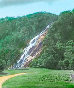 Powerscourt Waterfall、Co。Wicklow、c1910 作： Unbekannt