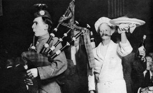 1926〜1927年にロンドンのカレドニアの宴会でのハギスのプレゼンテーション 作： Unbekannt