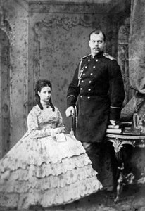 デンマークのダグマー王女とロシアの大公アレクサンドルアレクサンドロヴィッチ、1866年。 作： Unbekannt