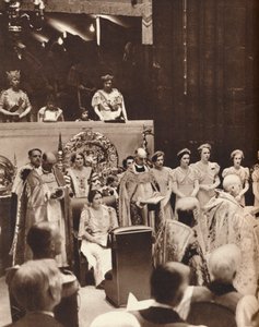 エリザベス女王、1937年に戴冠式の日に夫が戴冠