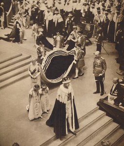 1937年5月12日、クイーンメアリーの葉