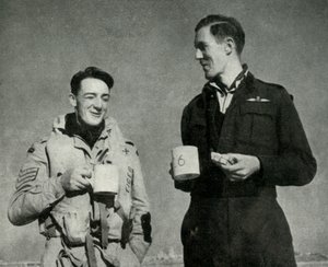 第二次世界大戦、1942年1944年、マルタのお茶を楽しむRAF職員。 作： Unbekannt